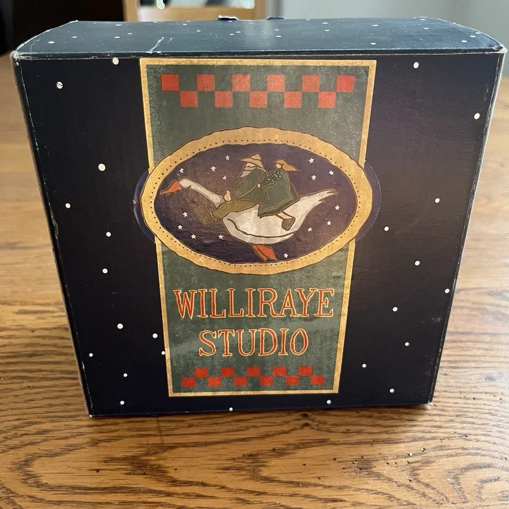 Williraye Studio Snowman Star Blue Bird Figurine 1998 Coyne's & Company WW2242